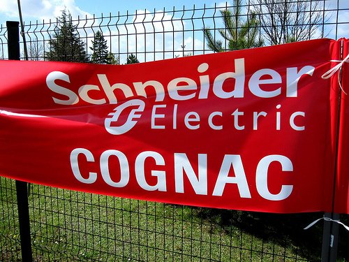 NON à la fermeture du site Schneider Electric de Merpins (Charente)