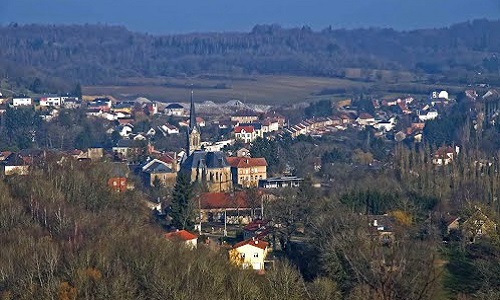 Pour la suppression de la barrière en haut de la rue de la côte à Redange (57390)