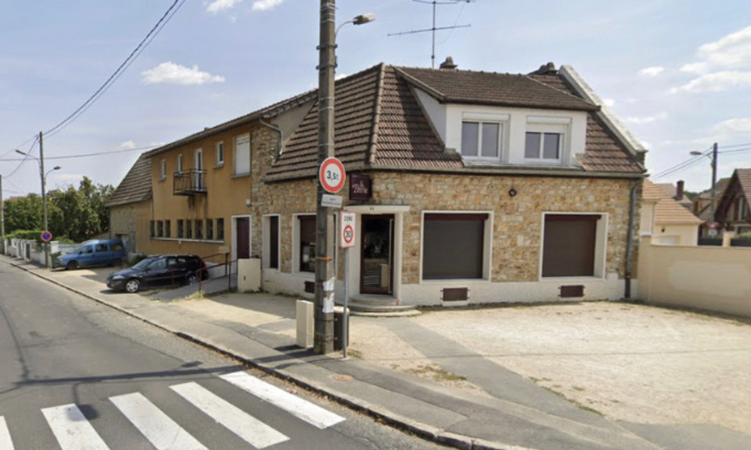 POUR le maintien de la boulangerie du Domaine / CONTRE les mensonges du maire