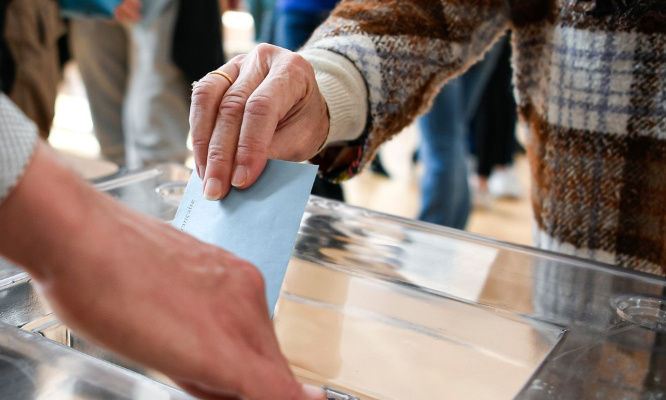 Législatives : oui à l'union des extrêmes droites !