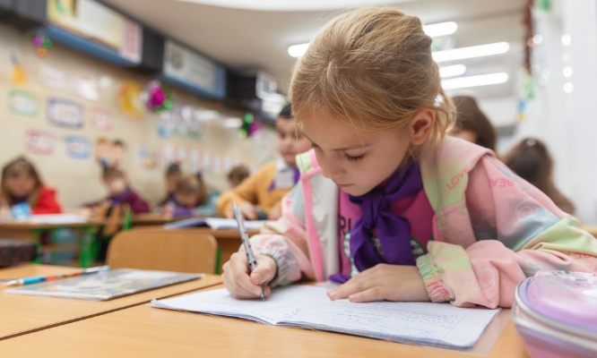 Pour l'ouverture d'une classe à l’école maternelle Saint-Sigismond d’Albertville