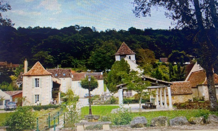 Non au projet d'implantation d'une antenne relais dans le centre bourg de Queyssac en Dordogne !