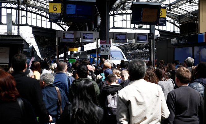 Justice pour les voyageurs : Stop au sabotage du réseau SNCF !