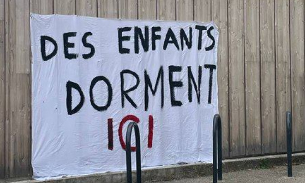 Un logement pour 3 enfants sans domicile et leurs parents