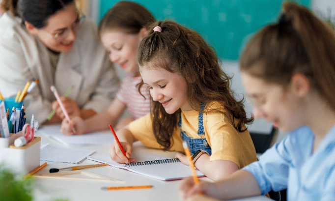 Pour moins d'école de cours… Laissez nos enfants vivre une belle enfance.