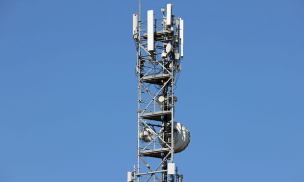 Pétition contre l'installation d'une antenne SFR au lieu dit "le Mont"