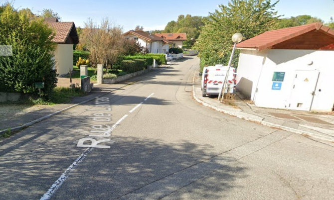 Pétition pour la sécurisation de la circulation piétonne sur la rue de Larras et la traversée piétonne et automobile de l’Avenue du Jura (D903)