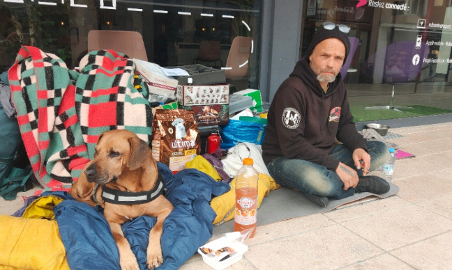 Un logement pour Fred et Chinook à Bourgoin Jallieu