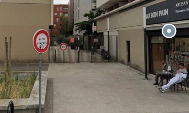 Désinstallation des grillages a la résidence les Venelles Du Landy à Aubervilliers