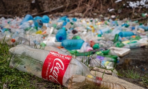 'Choisir entre plastique et verre : notre liberté, notre décision !'