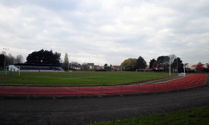 Demande de réparation urgente de l'éclairage de la piste d'athlétisme de la Durantière, Nantes